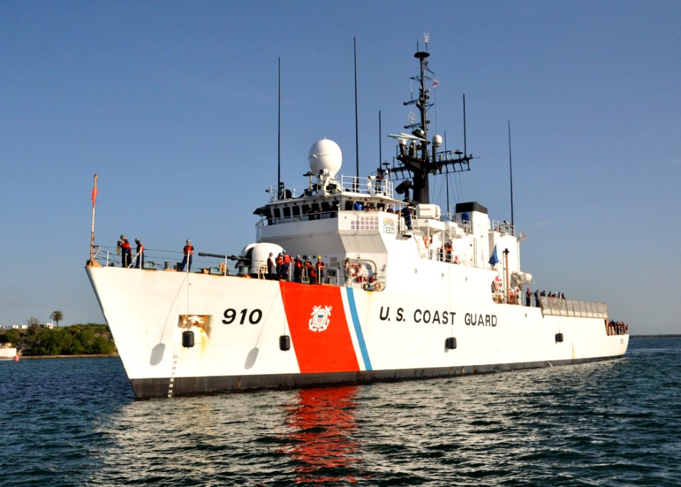 USCGC Thetis Pulls Into GTMO DVIDS288817