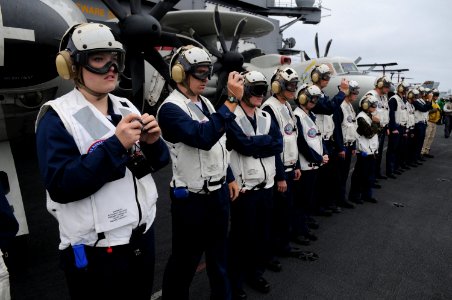 US Navy 100807-N-7605J-380 Midshipmen observe flight operations as part of their visit aboard USS Ronald Reagan (CVN 76)