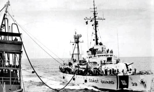 USCGC Owasco (WHEC-39) refuels from USS Guadalupe (AO-32) during a Market Time patrol off Vietnam, in 1968-1969 (6309)