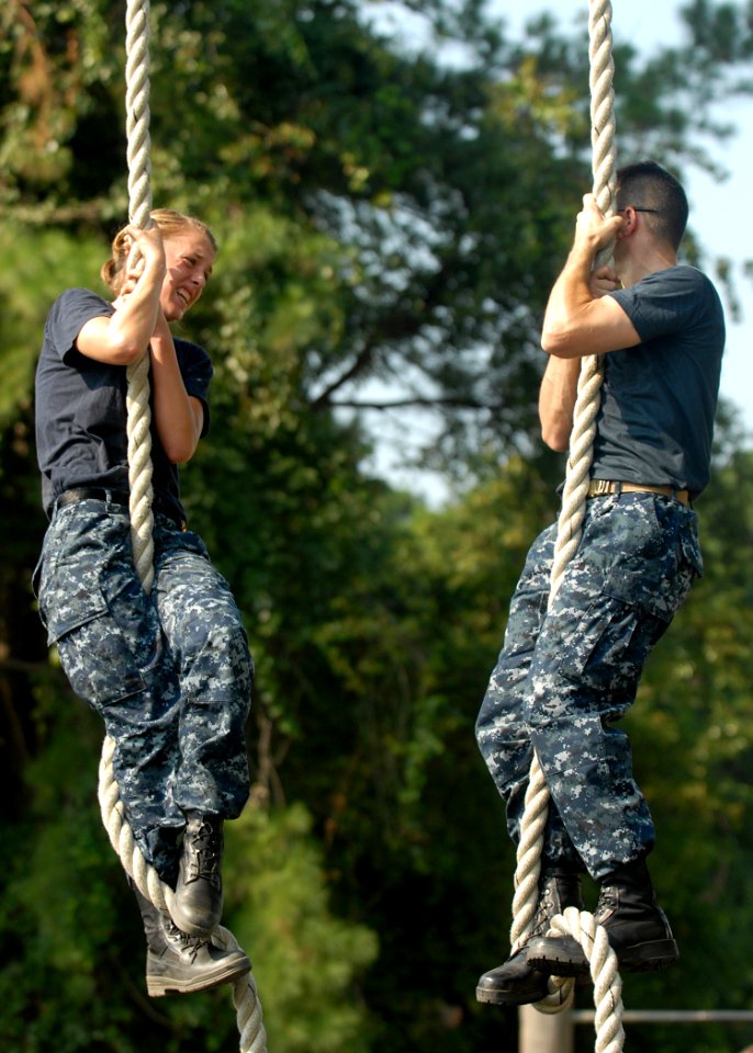 US Navy 100809-N-3857R-005 U.S. Naval Academy midshipmen navigate through the Naval Support Activity Annapolis obstacle course