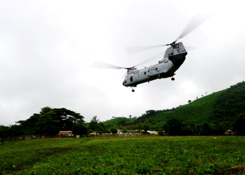 US Navy 100812-N-1531D-041 A CH-46E Sea Knight helicopter assigned to Marine Medium Helicopter Squadron (HMM) 774, embarked aboard the multipurpose amphibious assault ship USS Iwo Jima (LHD 7)