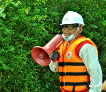 USAID, Red Cross Support Disaster Response Drill in Duy Hoa Commune, Quang Nam Province (8249606826)