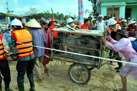 USAID, Red Cross Support Disaster Response Drill in Duy Hoa Commune, Quang Nam Province (8249582226)