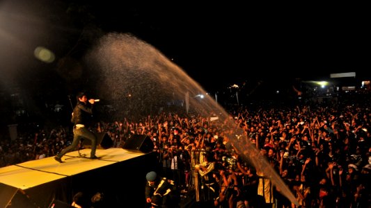 USAID-Sponsored MTV EXIT concert in pontianak (4574245742)