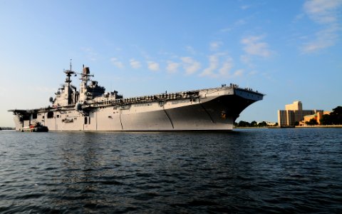 US Navy 100816-N-7508R-499 The multipurpose amphibious assault ship USS Bataan (LHD 5) transits the Elizabeth River after departing BAE Systems Norfolk Ship Repair Facility