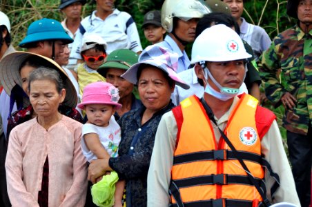 USAID, Red Cross Support Disaster Response Drill in Duy Hoa Commune, Quang Nam Province (8249517400)