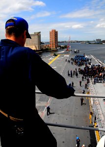 US Navy 100813-N-7508R-044 Capt. Steven Koehler, commanding officer of the multi-purpose amphibious assault ship USS Bataan (LHD 5), photo