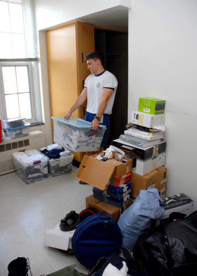 US Navy 100819-N-3857R-004 Brigade reformation begins as U.S. Naval Academy midshipmen return to their dorm rooms in Bancroft Hall after completing summer training