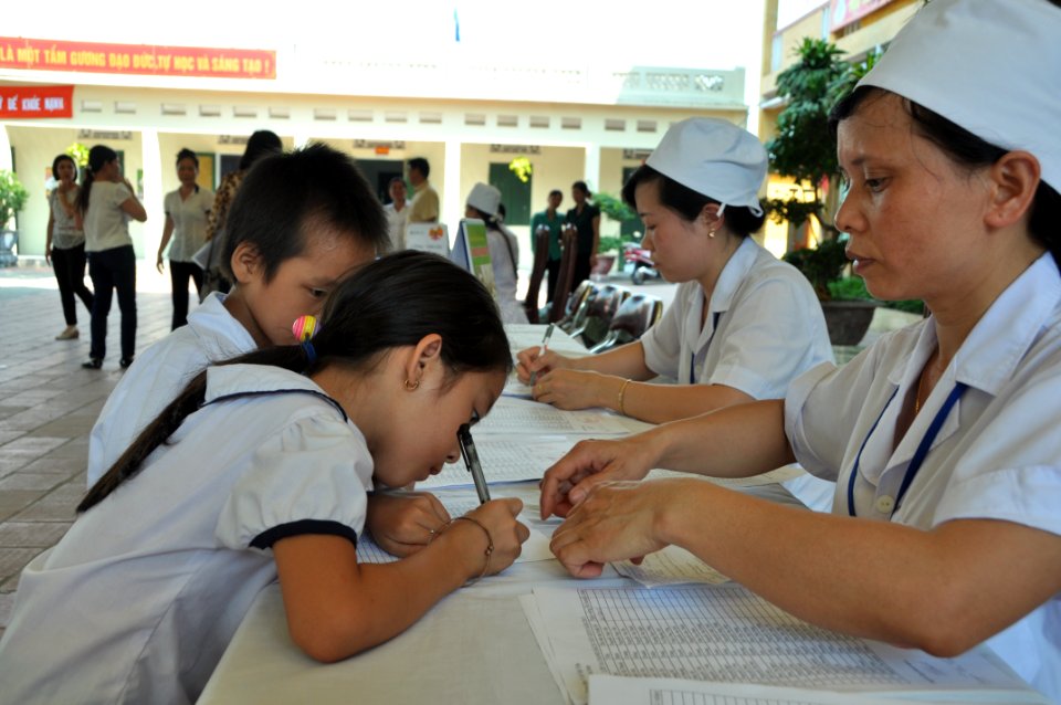 USAID supports deworming education and medication distribution in Bac Giang Province (8772562879)