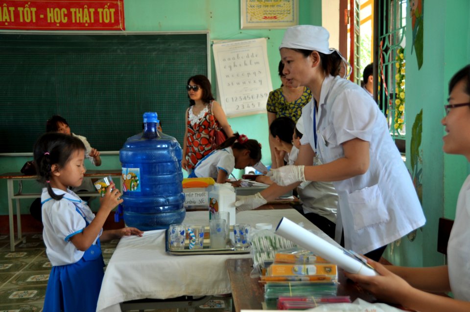 USAID supports deworming education and medication distribution in Bac Giang Province (8762352298)