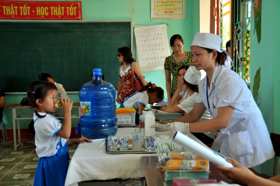 USAID supports deworming education and medication distribution in Bac Giang Province (8762349902)