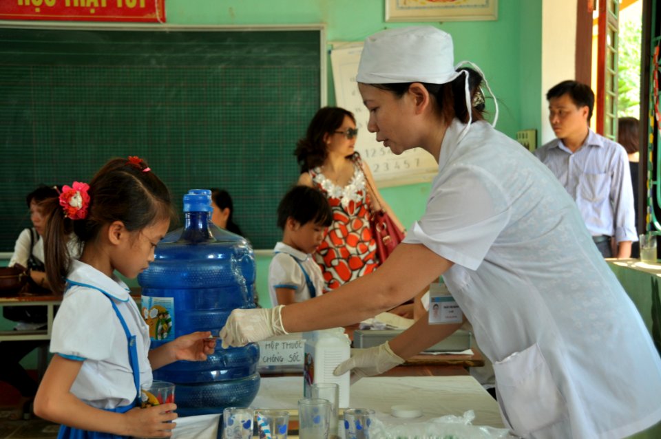 USAID supports deworming education and medication distribution in Bac Giang Province (8761207795)