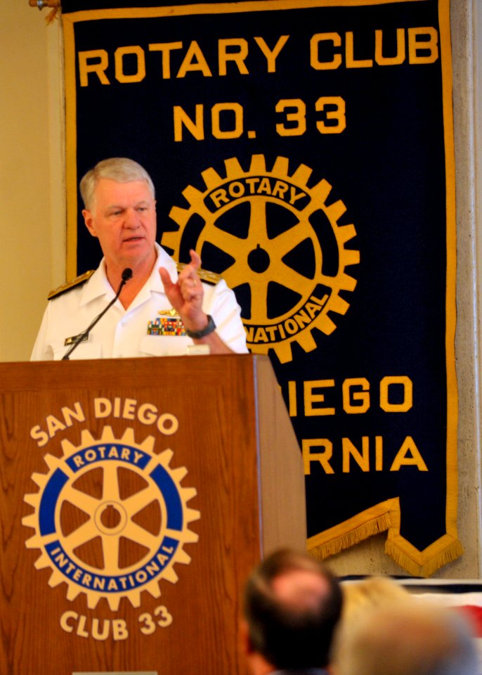 US Navy 100826-N-3548M-265 Chief of Naval Operations (CNO) Adm. Gary Roughead is keynote speaker at a meeting for the Rotary Club of San Diego