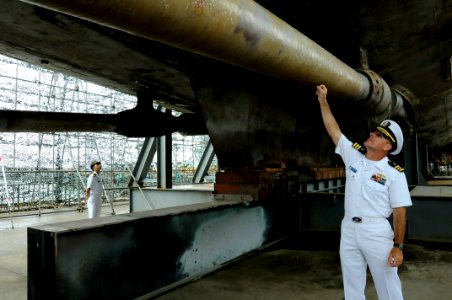 US Navy 100826-N-7478G-234 Cmdr. Kirk Knox examines the damage to the propellor shaft of ROKS Cheonan (PCC 772)