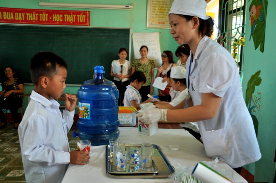 USAID supports deworming education and medication distribution in Bac Giang Province (8761258829)
