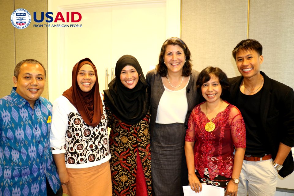USAID Prestasi scholars from many parts of Indonesia return to apply their newly acquired skills for the betterment of Indonesia. (34283487520)