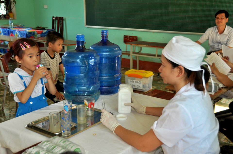 USAID supports deworming education and medication distribution in Bac Giang Province (8761136817)
