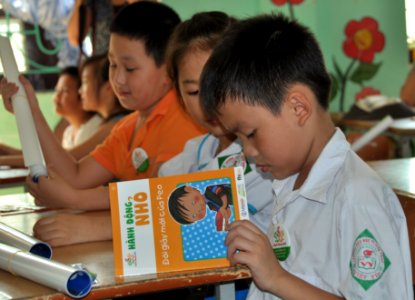 USAID supports deworming education and medication distribution in Bac Giang Province (8761044205)