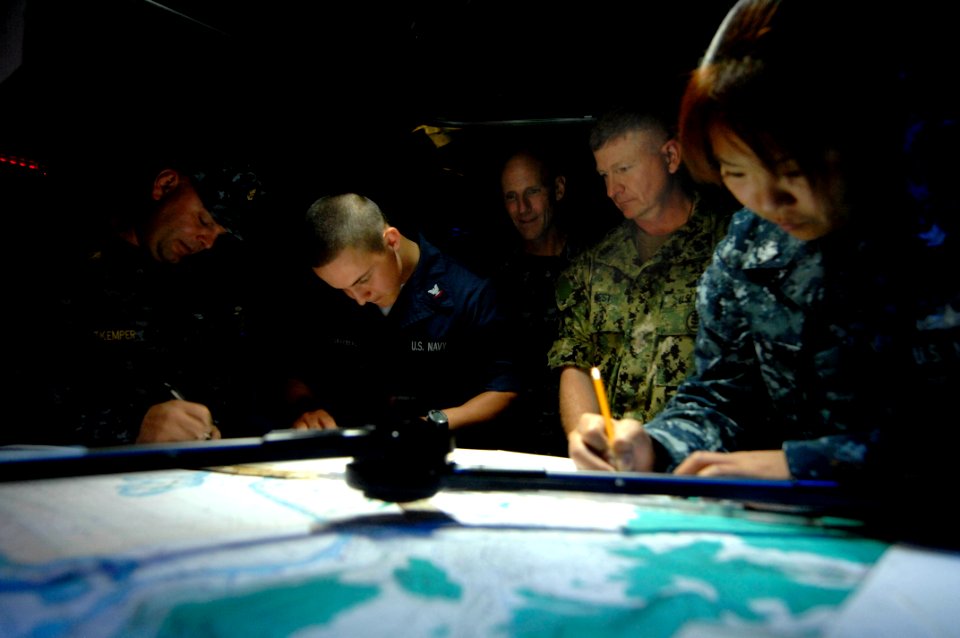 US Navy 100831-N-9818V-469 Master Chief Petty Officer of the Navy (MCPON) Rick West tours the guided-missile destroyer USS Lassen (DDG 82) to meet with Sailors during his visit to Fleet Activities Yokosuka