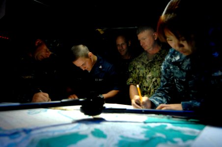US Navy 100831-N-9818V-469 Master Chief Petty Officer of the Navy (MCPON) Rick West tours the guided-missile destroyer USS Lassen (DDG 82) to meet with Sailors during his visit to Fleet Activities Yokosuka