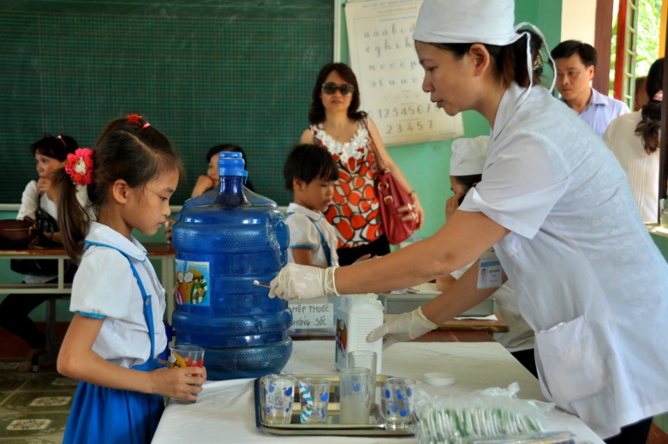 USAID supports deworming education and medication distribution in Bac Giang Province (8761209389)