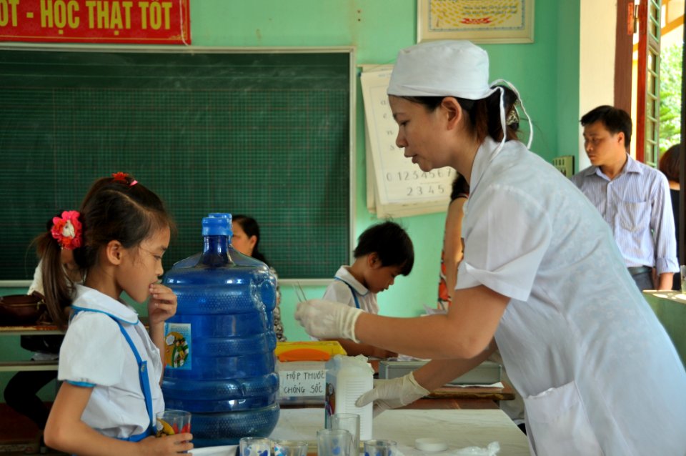 USAID supports deworming education and medication distribution in Bac Giang Province (8761205617)