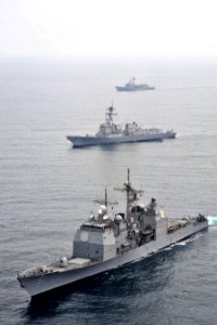 US Navy 100901-N-2953W-151 USS Lake Champlain (CG 57), USS Stockdale (DDG 106), and USS Rentz (FFG 46) are underway off the coast of Southern California