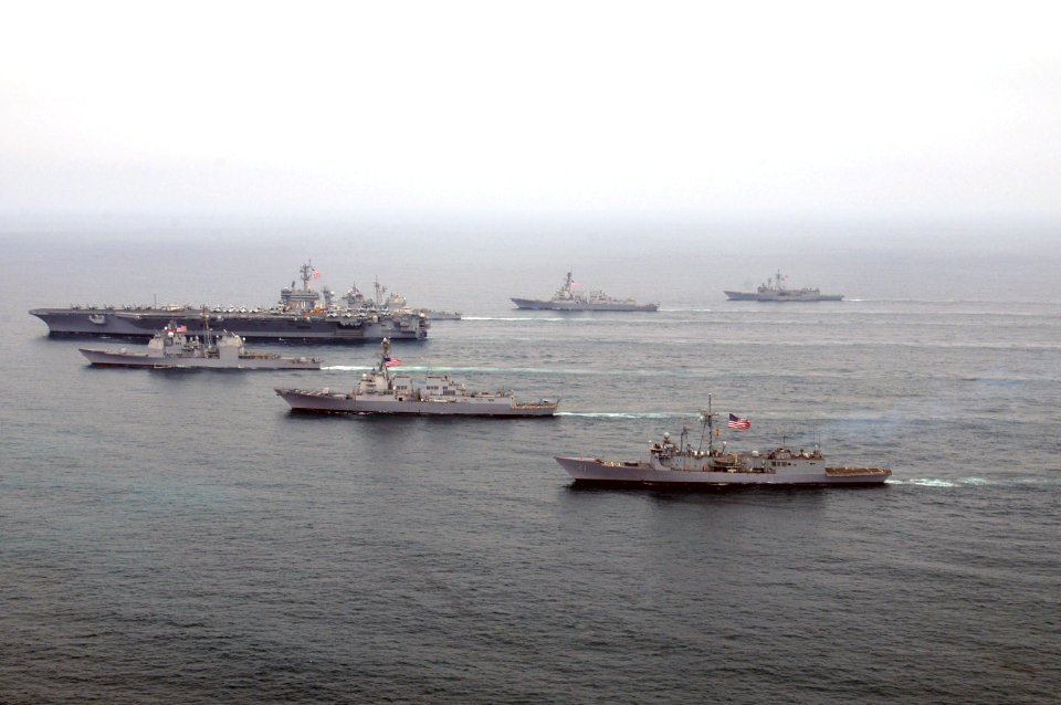 US Navy 100901-N-0808V-191 The Nimitz-class aircraft carrier USS Carl Vinson (CVN 70) performs tactical maneuvering exercises