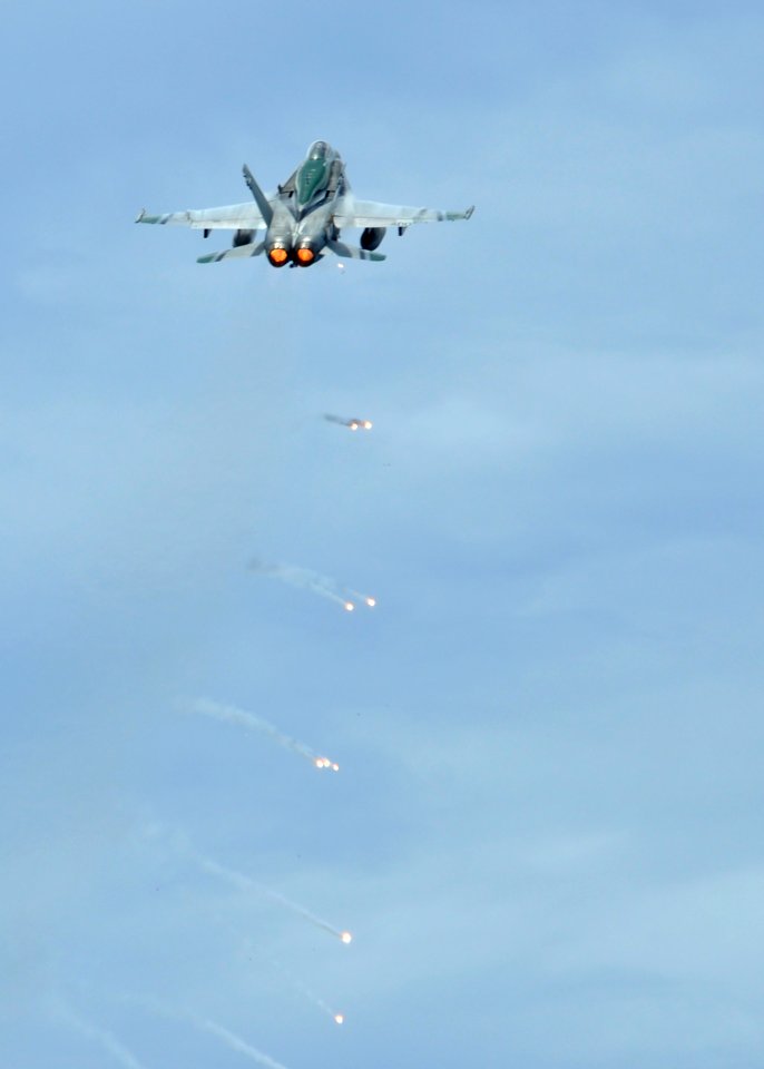 US Navy 100910-N-2013O-204 An F-A-18C Hornet piloted by Cmdr. Gerald Hansen, the outgoing commanding officer of the Dambusters of Strike Fighter Sq