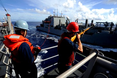 US Navy 100916-N-8335D-023 USS Harpers Ferry conducts an underway replenishment
