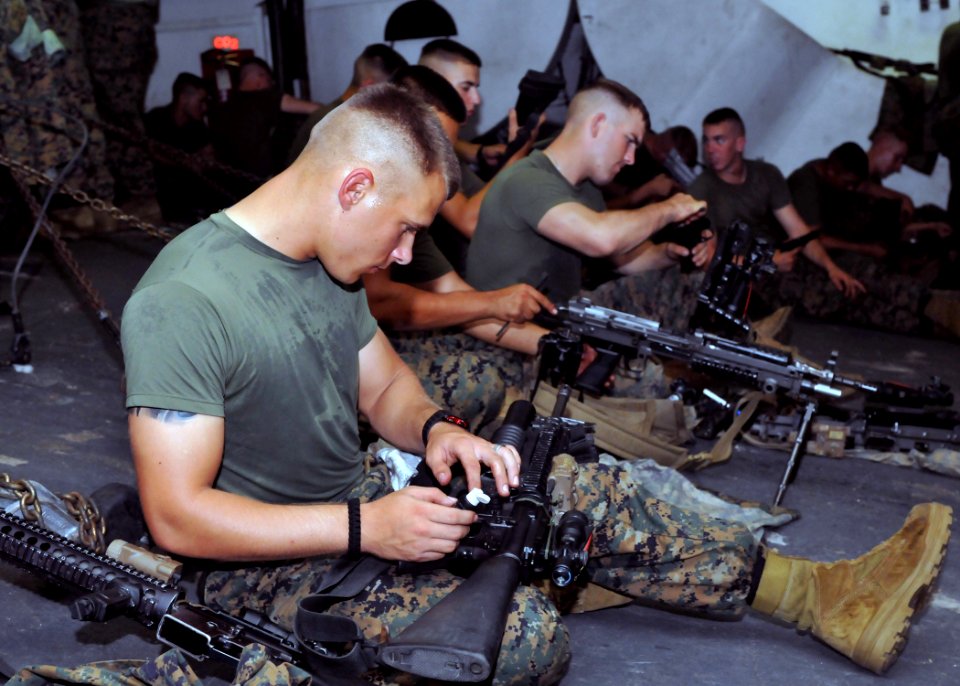 US Navy 101019-N-8113T-046 Marines assigned to the 31st Marine Expeditionary Unit (31st MEU), Alpha Company, 2nd Platoon