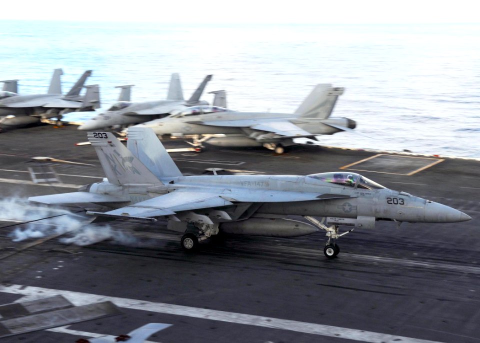 US Navy 101020-N-1004S-037 An F-A-18E Super Hornet assigned to the Argonauts of Strike Fighter Squadron (VFA) 147 lands aboard the aircraft carrier