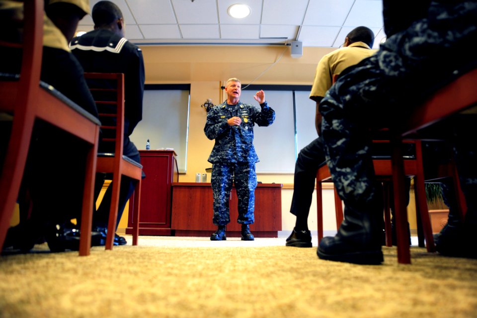 US Navy 101022-N-75266-295 Master Chief Petty Officer of the Navy (MCPON) Rick D. West talks to nearly 100 personnel from U.S. Naval Hospital Naple