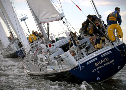 US Navy 101021-N-3857R-001 Members of the U.S. Naval Academy varsity and junior varsity offshore sailing teams practice in the Santee Basin
