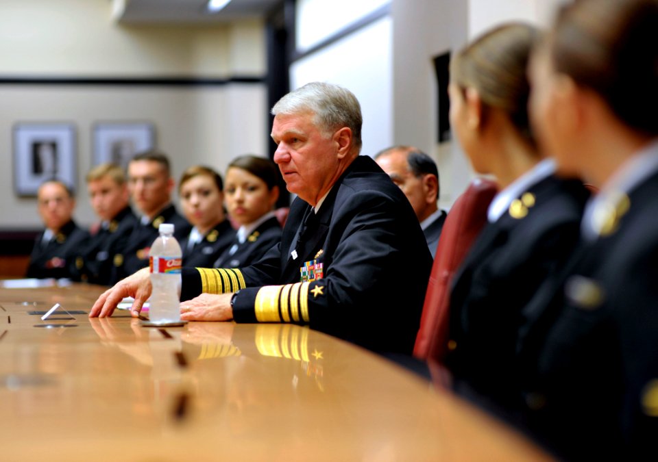 US Navy 101102-N-8273J-098 Chief of Naval Operations (CNO) Adm. Gary Roughead answers questions while meeting with Navy ROTC students at Rice Unive