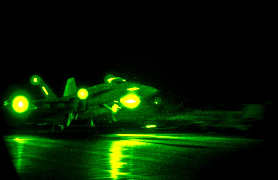 US Navy 101107-N-6003P-413 An F-A-18E Super Hornet assigned to the Gunslingers of Strike Fighter Attack Squadron (VFA) 105 achieves a milestone as