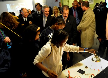 US Navy 101104-N-7676W-115 Secretary of the Navy Ray Mabus visits a community learning center in New York