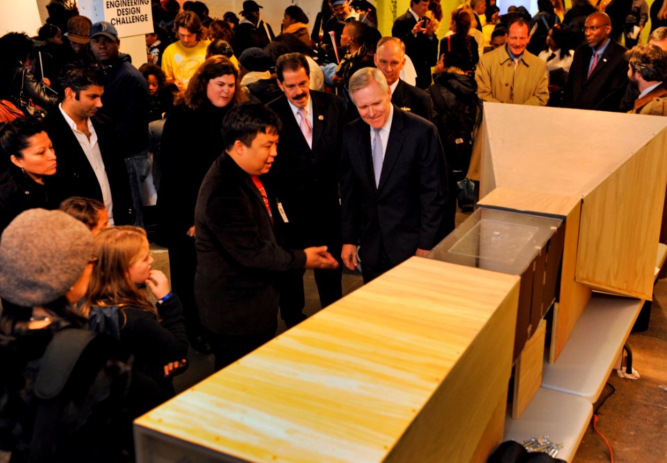 US Navy 101104-N-7676W-123 Secretary of the Navy Ray Mabus visits a new community learning center in New York