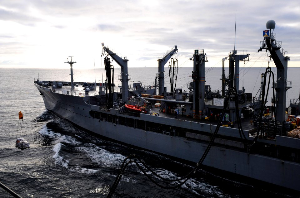 US Navy 101107-N-0232G-017 The Military Sealift Command fleet replenishment oiler USNS Yukon (T-AO 202) sends fuel and pallets of supplies to recei