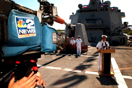US Navy 101111-N-7948C-072 Cmdr. Scott Sciretta, commanding officer of the guided-missile destroyer Pre-Commissioning Unit (PCU) Jason Dunham (DDG
