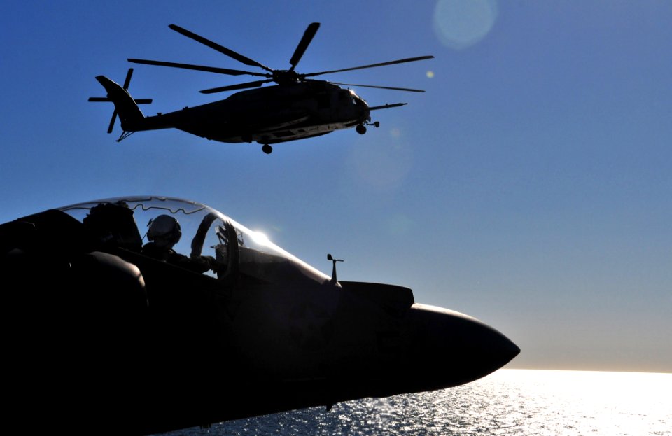 US Navy 101111-N-1722W-043 An H-53 Sea Stallion helicopter from the Evil Eyes of Marine Medium Helicopter Squadron (HMM) 163 prepares to land aboar