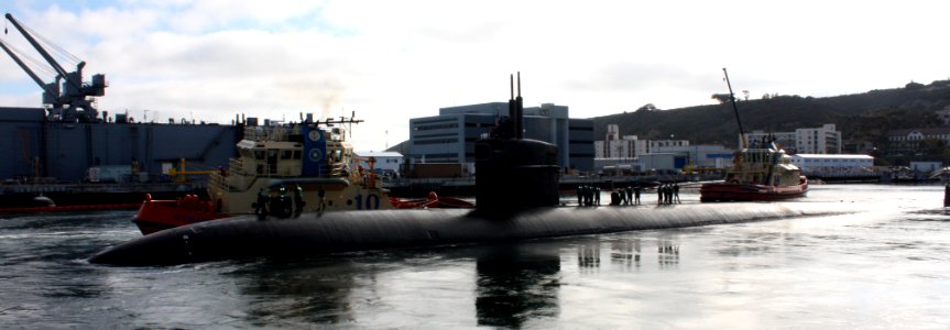 US Navy 101116-N-4047W-003 The Los Angeles-class attack submarine USS San Francisco (SSN 711)