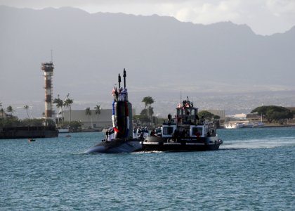 US Navy 101115-N-3560G-003 The Virginia-class attack submarine USS North Carolina (SSN 777) arrives at Joint Base Pearl Harbor-Hickam after complet