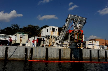US Navy 101116-N-XXXXX-003 The bell handling system lowers the diving bell into the water during manned testing of the Saturation Fly-Away Diving S