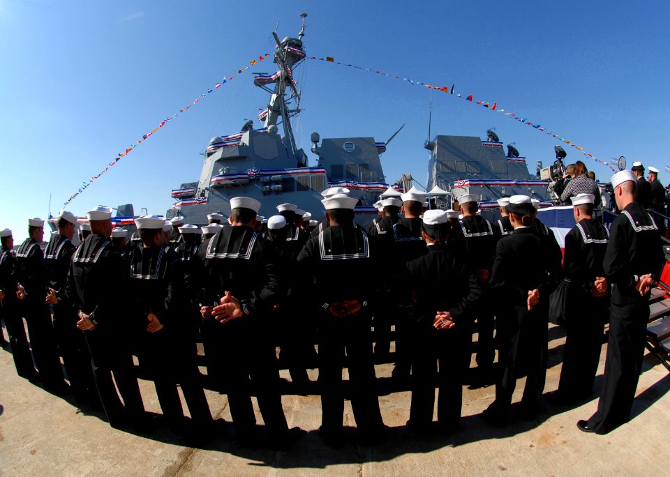 US Navy 101120-N-3737T-085 Commissioning of USS Gravely (DDG 107)