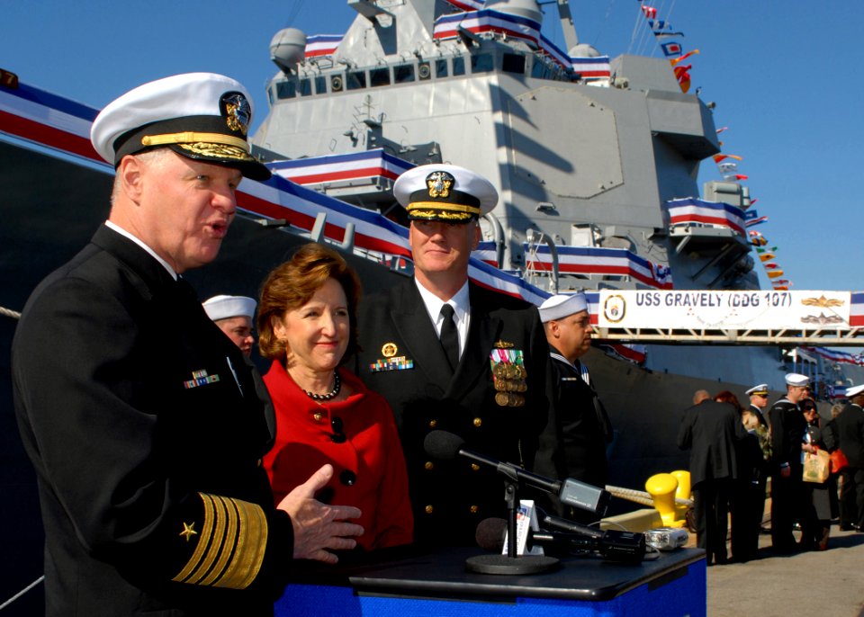 US Navy 101120-N-3737T-229 Commissioning of USS Gravely (DDG 107)