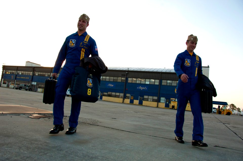 US Navy 101122-N-0092J-002 Lt. Todd Royles, events coordinator of the U.S. Navy flight demonstration squadron, the Blue Angels, and Lt. Dave Tickle