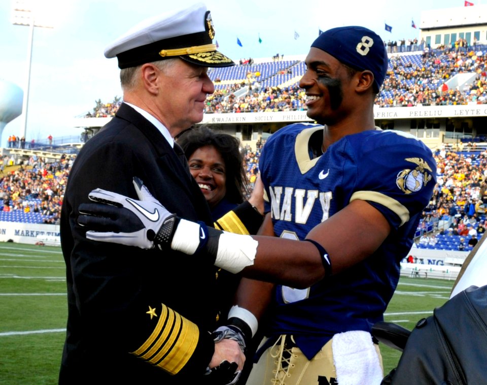 US Navy 101120-N-8273J-301 Chief of Naval Operations (CNO) Adm. Gary Roughead congratulates Navy safety Wyatt Middleton (8)