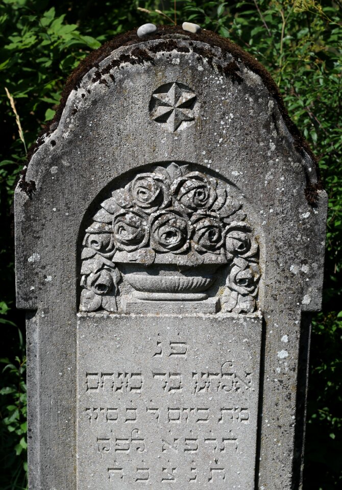 Resting place old cemetery last calm