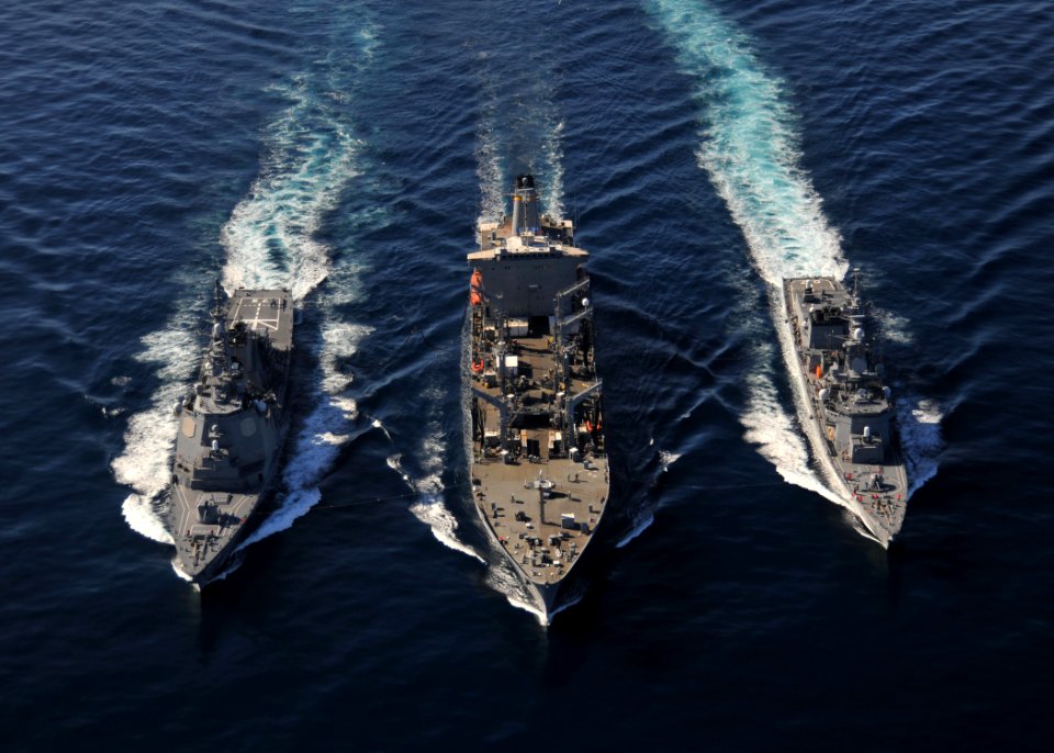 US Navy 101205-N-2013O-067 The Military Sealift Command fleet replenishment oiler USNS Tippecanoe (T-AO 199) refuels the Japan Maritime Self-Defens